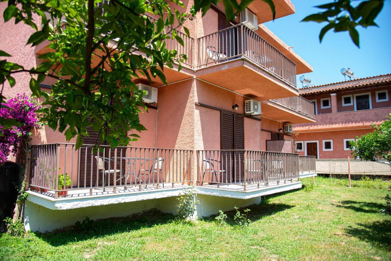 Costas Apartments Mesongí Exterior foto