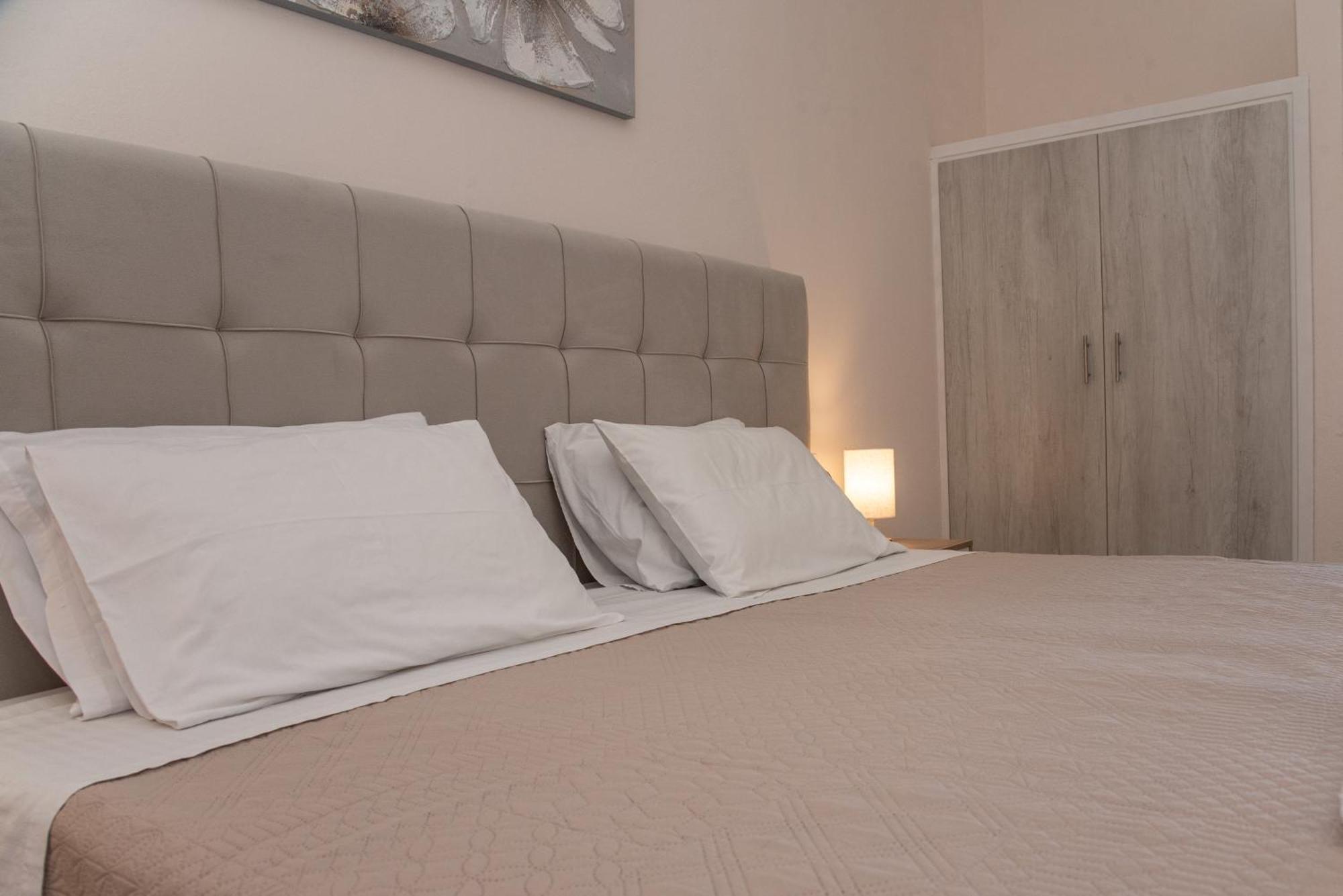 Costas Apartments Mesongí Habitación foto