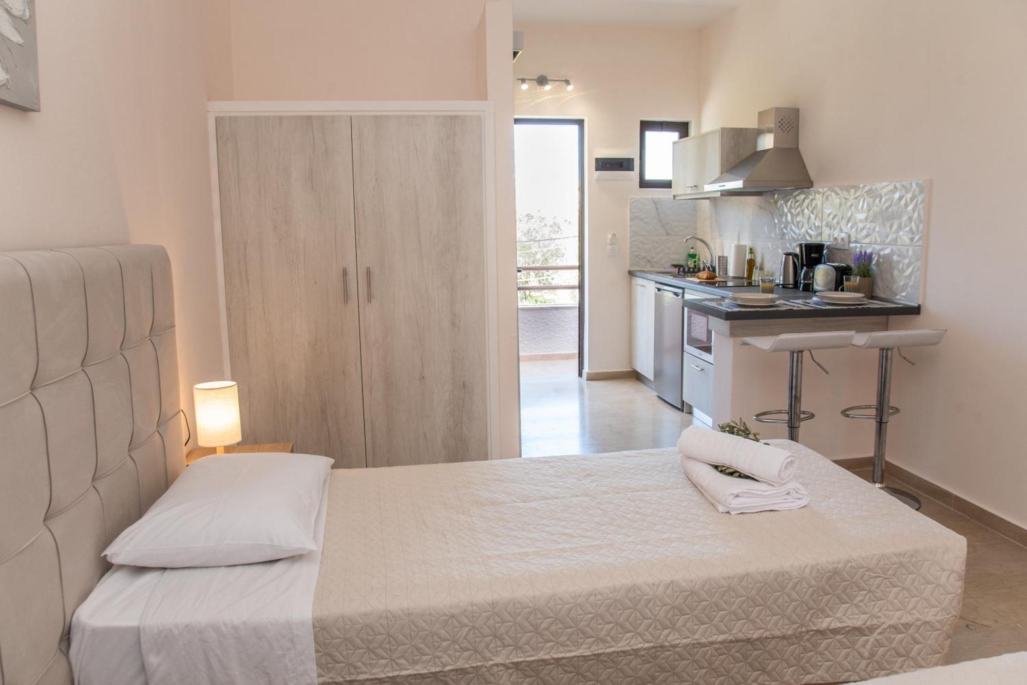 Costas Apartments Mesongí Habitación foto
